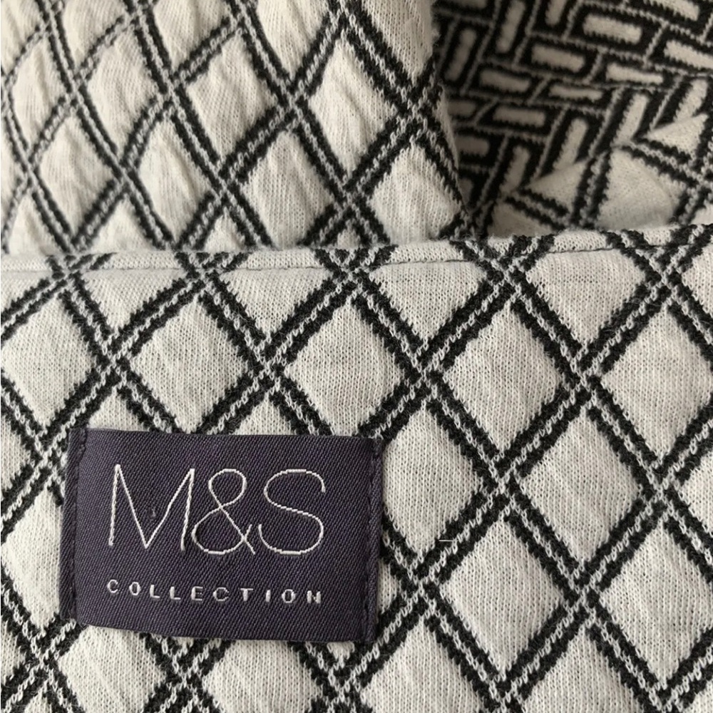 Marks & Spencer Jacket Women's Black & White Short Open Boxy  Stretch M&S UK 18 - Picture 5 of 7